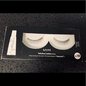 NEW, NEVER USED NYX Fabulous Lashes & Glue EL109